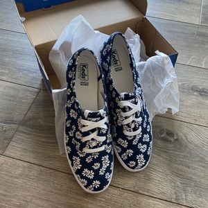 NWT/NIB Keds Champion Daisy Navy Dream foam size 9.5